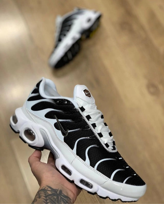 NK Air Max TN "Killer Whale"